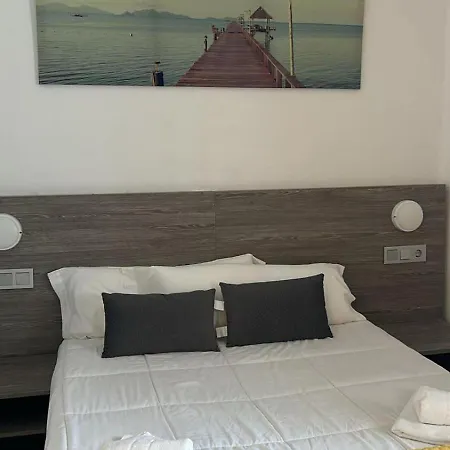 招待所 De Berria 2*